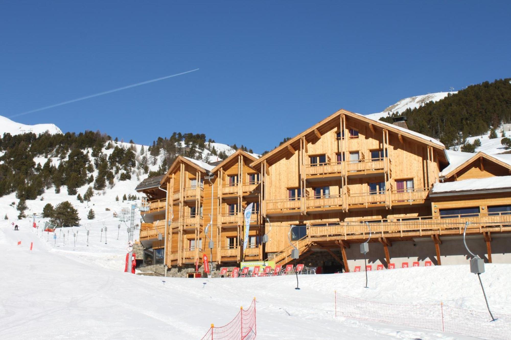 Anova Hotel & Spa Montgenevre Exterior photo